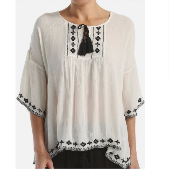 ⭐️HP⭐️ Pj Salvage Tribal Travels Top - Picture 1 of 8